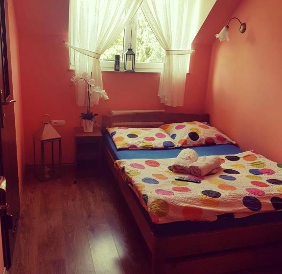 标准间, Noclegi U Dyncyka