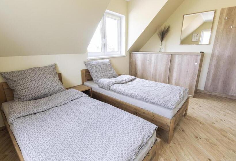 غرفة قياسية, Pokoje Gościnne Butryny