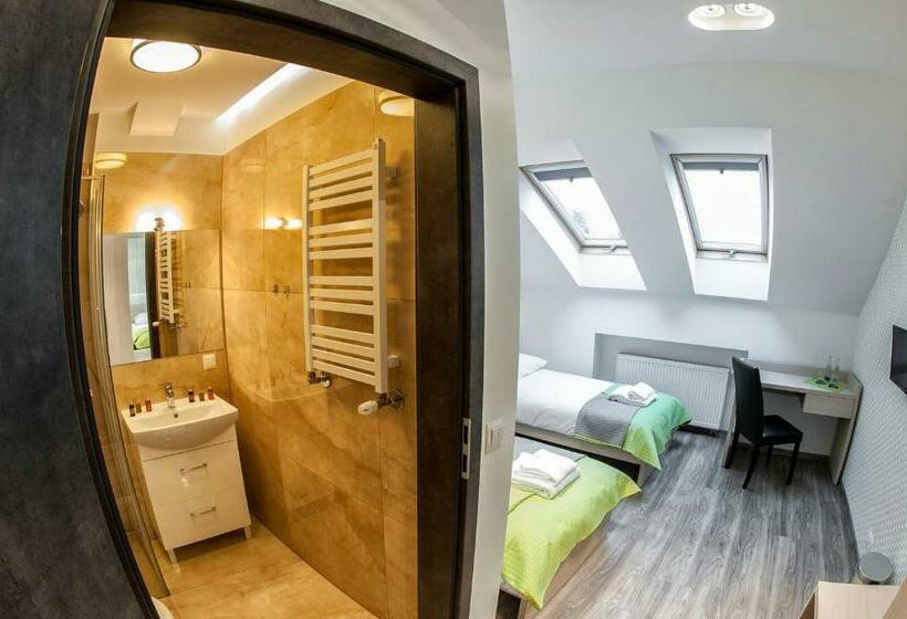 Номер Стандарт, Restauracja Park Szwajcaria