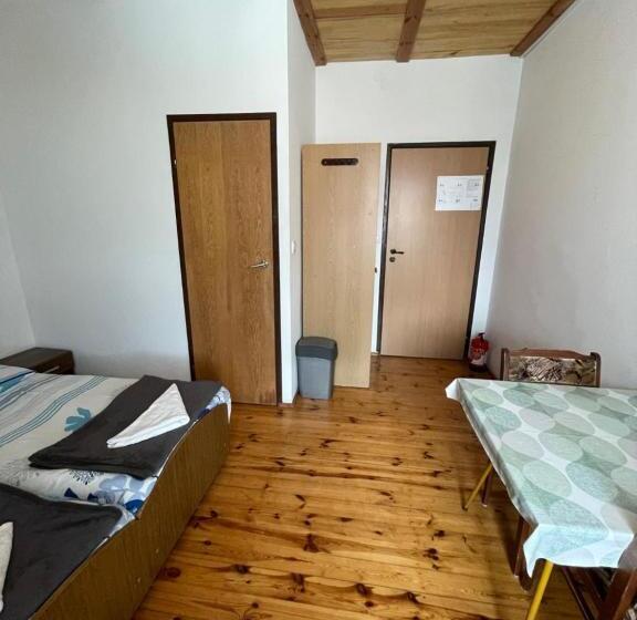 Номер Стандарт, Willa Anna