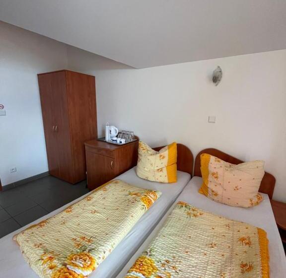 غرفة قياسية ثلاثية, Willa Mira 200 Metrów Od Morza