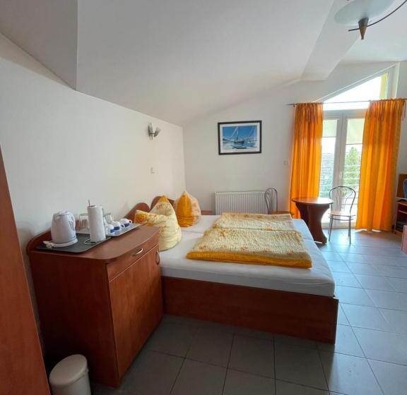 غرفة قياسية ثلاثية, Willa Mira 200 Metrów Od Morza