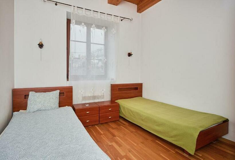 اتاق استاندارد, Quadrans Hostel And Caffee Na Dworcu Kolejowym Modlin 7 Min Jazdy Lotniskowym Autobusem Wahadłowym