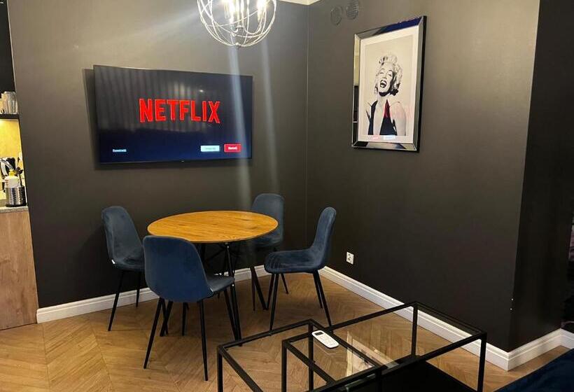 家庭套房, Silesia Apart