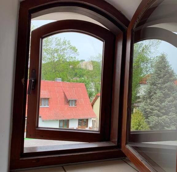 اتاق ساده سه نفره, Kamienica Biała