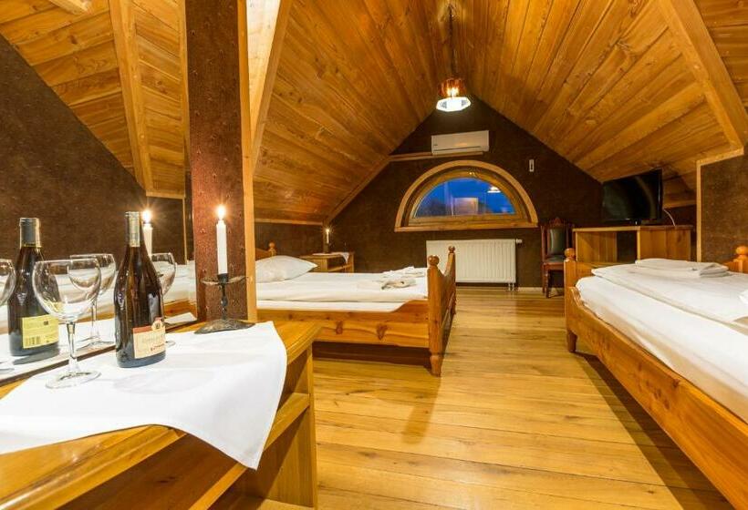 スタンダードルーム, Krakowiacy I Górale