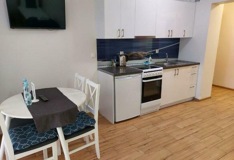 1 Bedroom Apartment Lake View, Apartamenty Kapitanskie