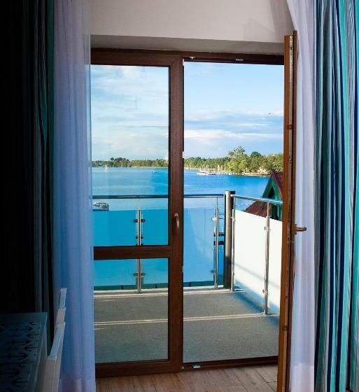 1 Bedroom Apartment Lake View, Apartamenty Kapitanskie