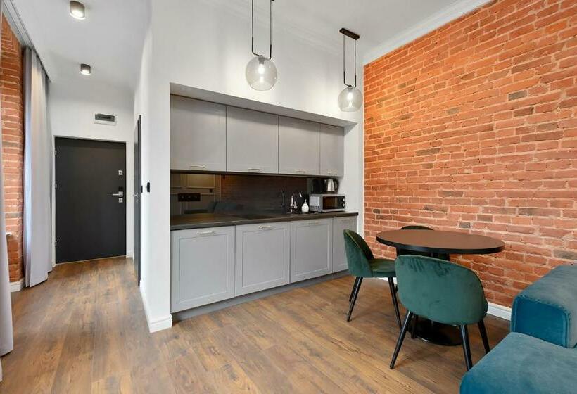 سوییت لوکس, Aparthotel Krzywa Kamienica