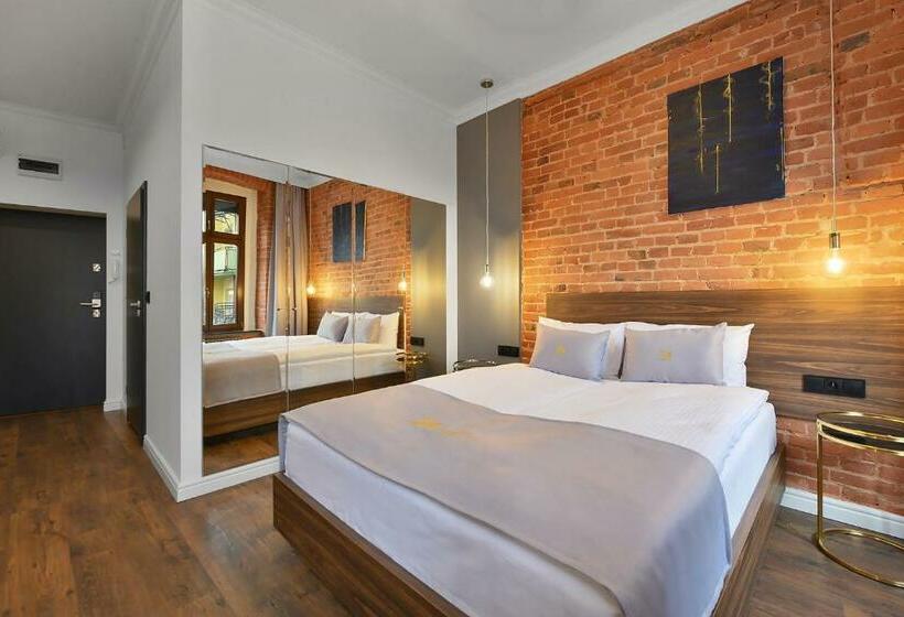 استودیوی سوپریور, Aparthotel Krzywa Kamienica