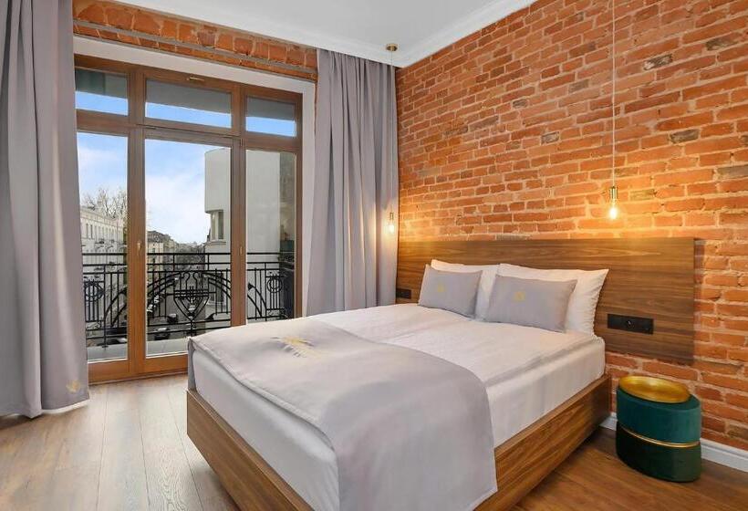 استودیوی سوپریور, Aparthotel Krzywa Kamienica