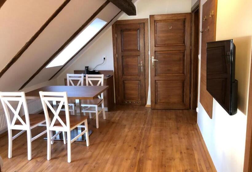 استودیوی استاندارد, Gościniec Król Sielaw