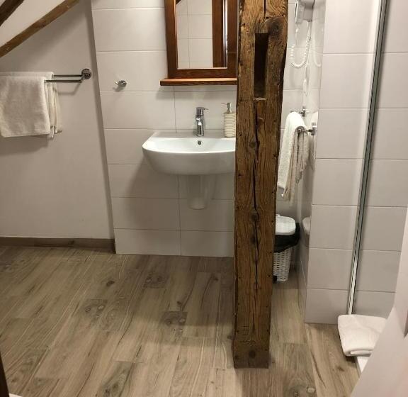 استودیوی استاندارد, Gościniec Król Sielaw