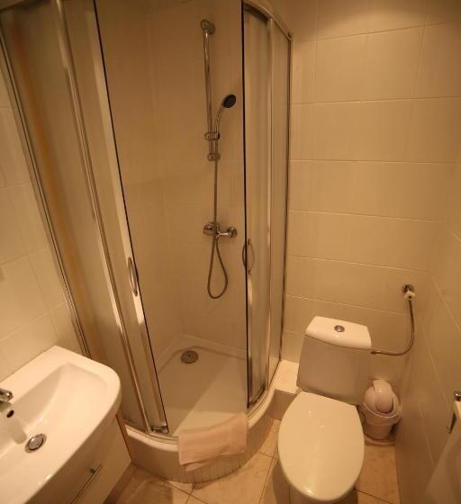 اتاق استاندارد, Mansarda Noclegi