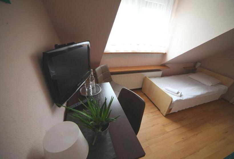 اتاق استاندارد, Mansarda Noclegi