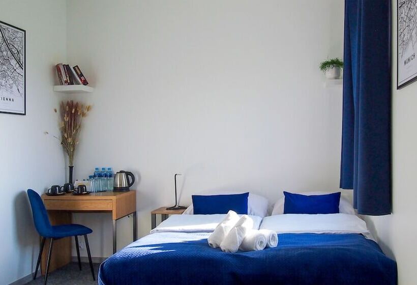 חדר סטנדרט לשלושה, Mile Gdansk Airport & Parking Długoterminowy