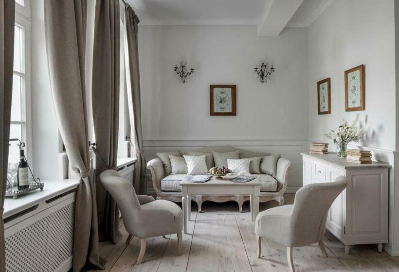 Deluxe Suite King Bed, Pałac Kamieniec