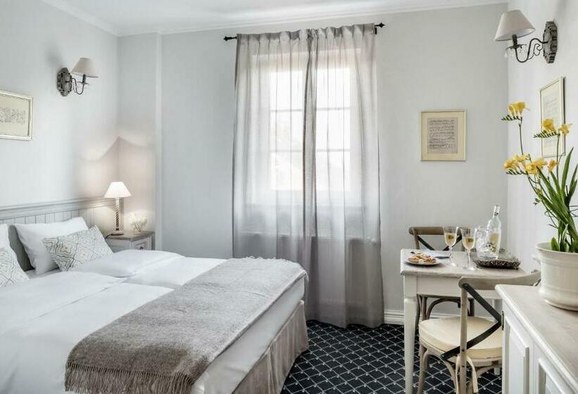 اتاق استاندارد, Pałac Kamieniec