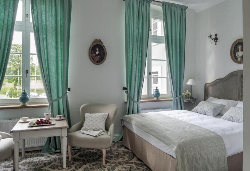 اتاق استاندارد, Pałac Kamieniec