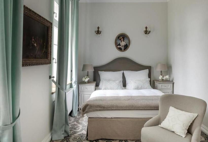 اتاق سوپریور با چشمانداز باغ, Pałac Kamieniec