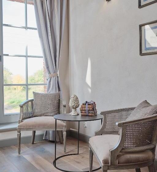 اتاق استاندارد, Pałac Kamieniec