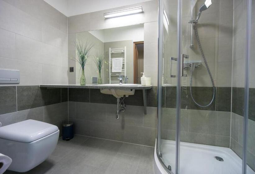 Семейный Номер, Pensjonat Kanion