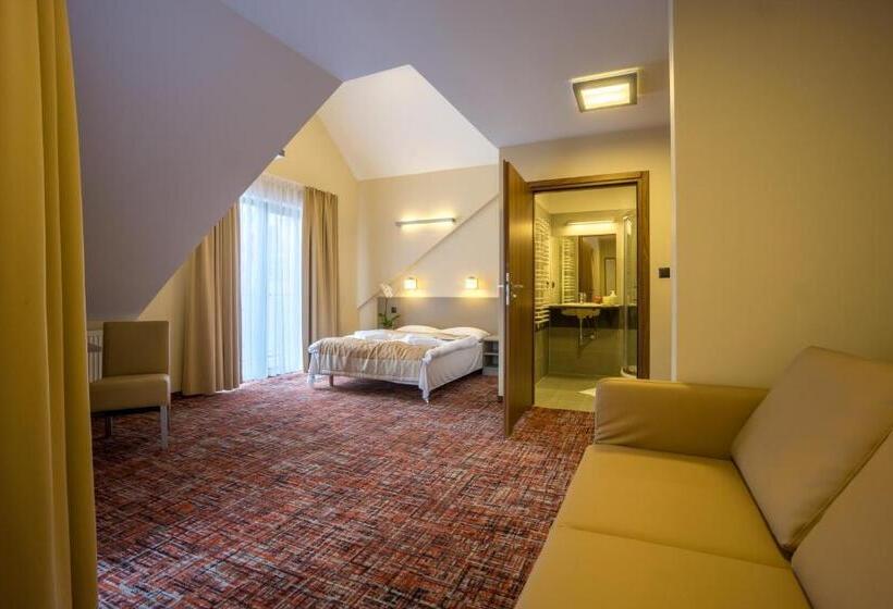 Семейный Номер, Pensjonat Kanion