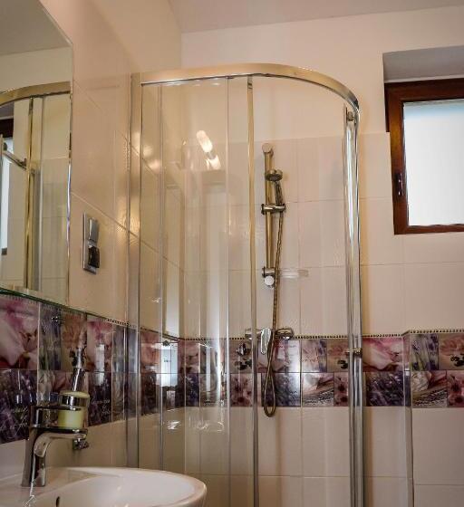 اتاق استاندارد, Willa Anna