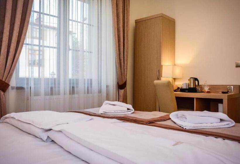 اتاق استاندارد, Willa Anna