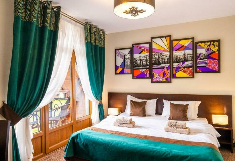 חדר סטנדרט לשלושה, Willa Szafran