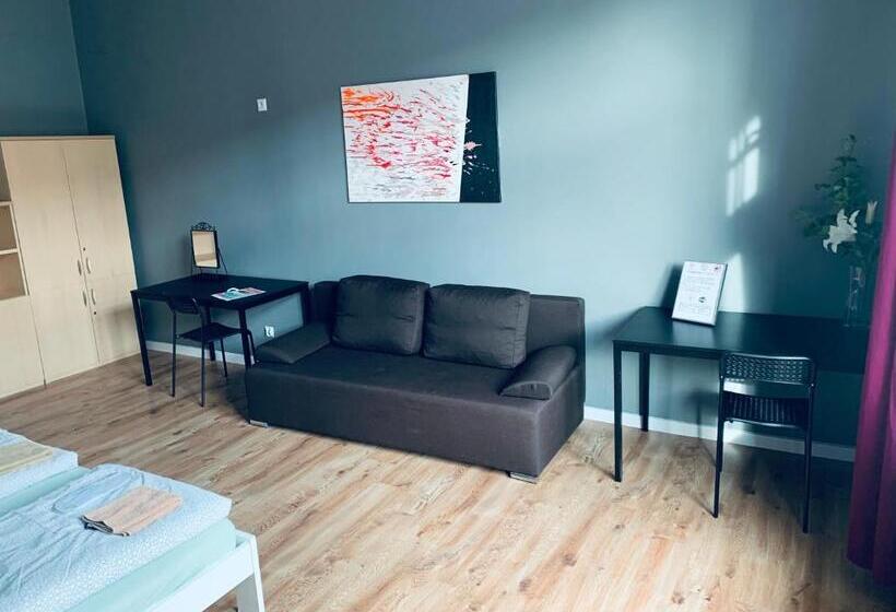 Quarto Estandar Banheiro Compartilhado, Chilli Hostel