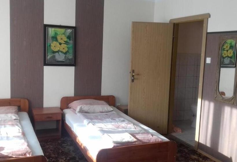 Quarto Estandar 2 Camas Casal, Hostel Jax