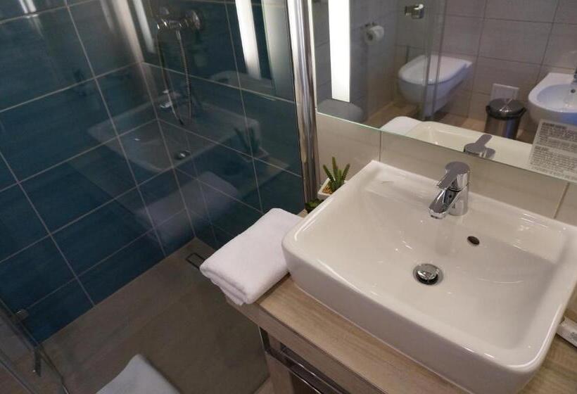 חדר סטנדרט, Arkadia Jelcz Laskowice