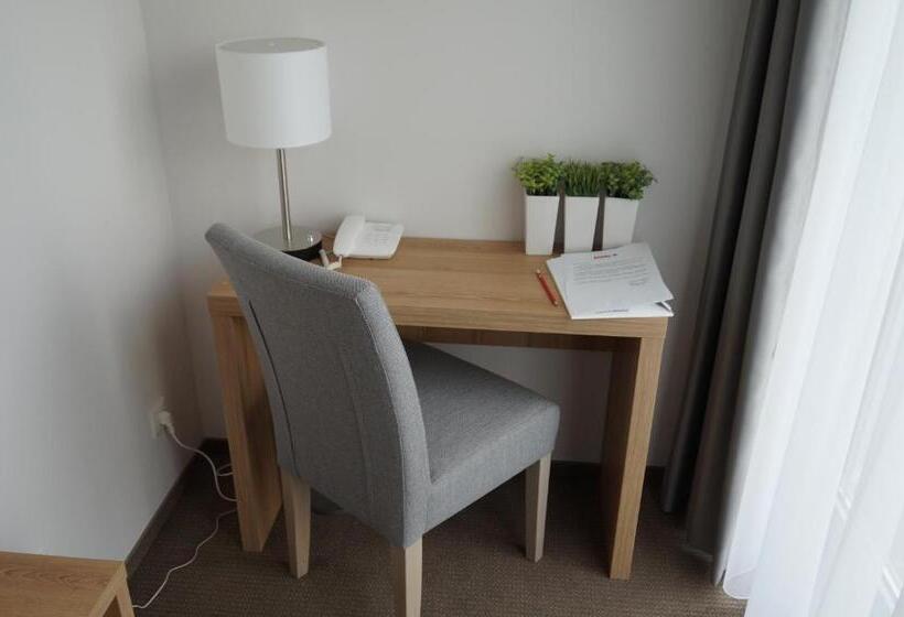 חדר סטנדרט יחיד, Arkadia Jelcz Laskowice