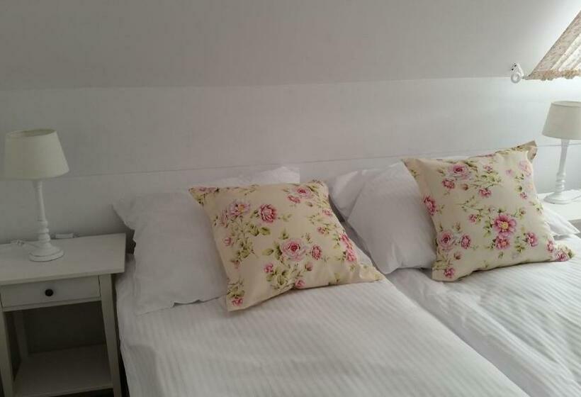 חדר קומפורט, Folwark Leszczynówka