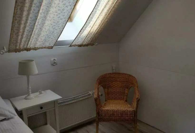 コンフォートルーム, Folwark Leszczynówka