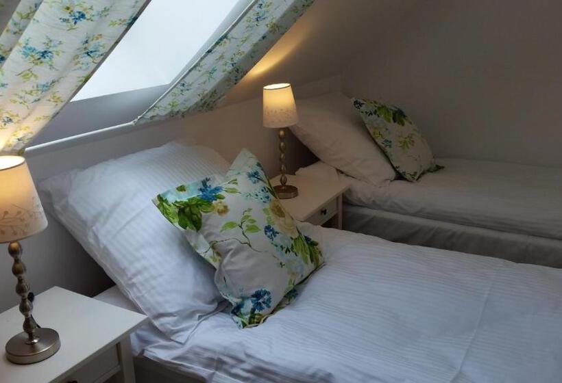 חדר סופריור, Folwark Leszczynówka