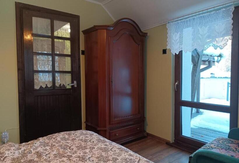 اتاق خانوادگی, Pensjonat Wiking