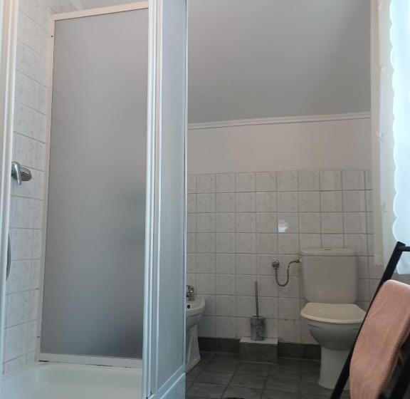 اتاق خانوادگی, Pensjonat Wiking