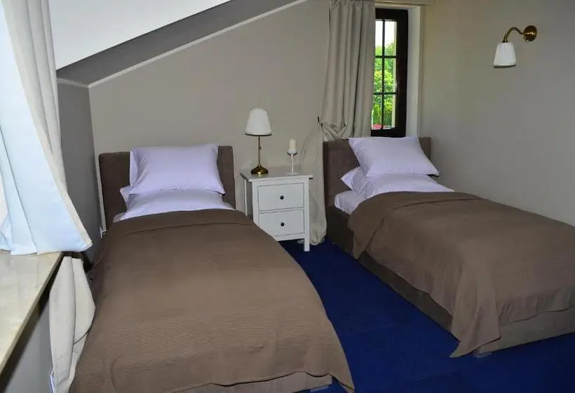 スーペリアの4人部屋, Szafirowy Dwór Hotel & Restauracja