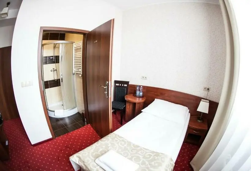 Standard Yhden Hengen Huone, Stara Gorzelnia