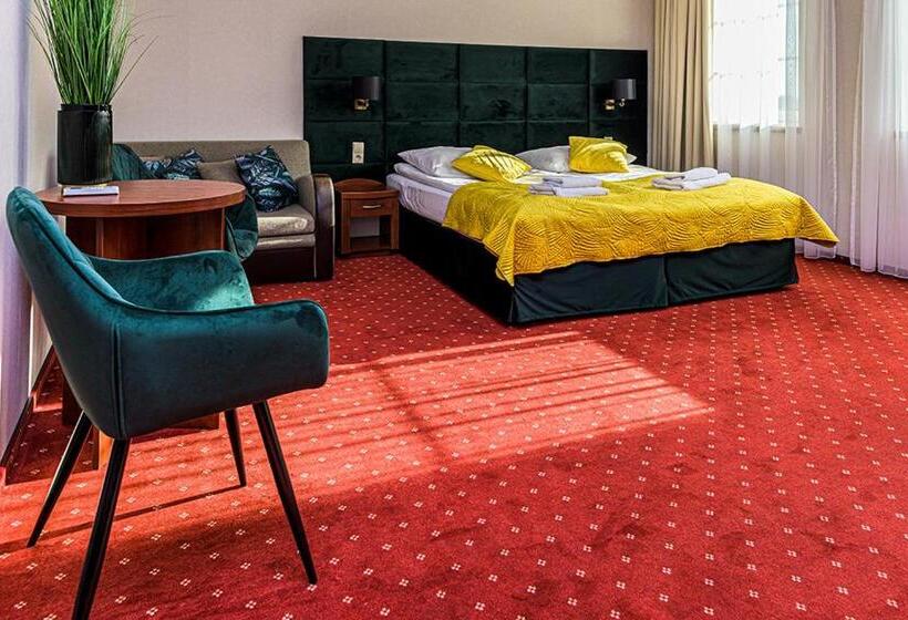 חדר סופריור, Stara Gorzelnia