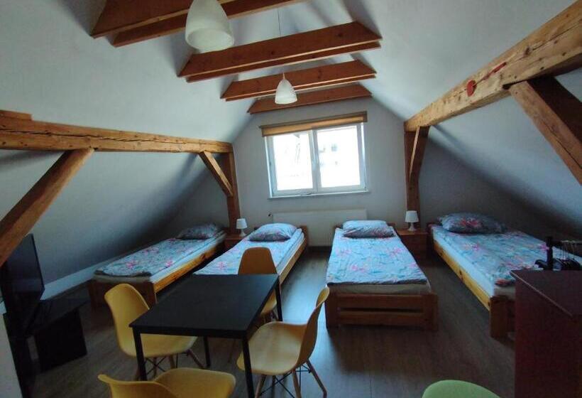 חדר סטנדרט לארבעה, Kwatery U Jarka Z Ogrodem I Parkingiem