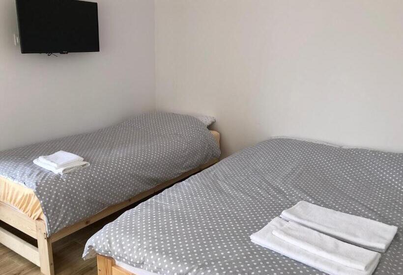 غرفة قياسية رباعية, Willa Zuzanna, Wcześniej Willa Italia