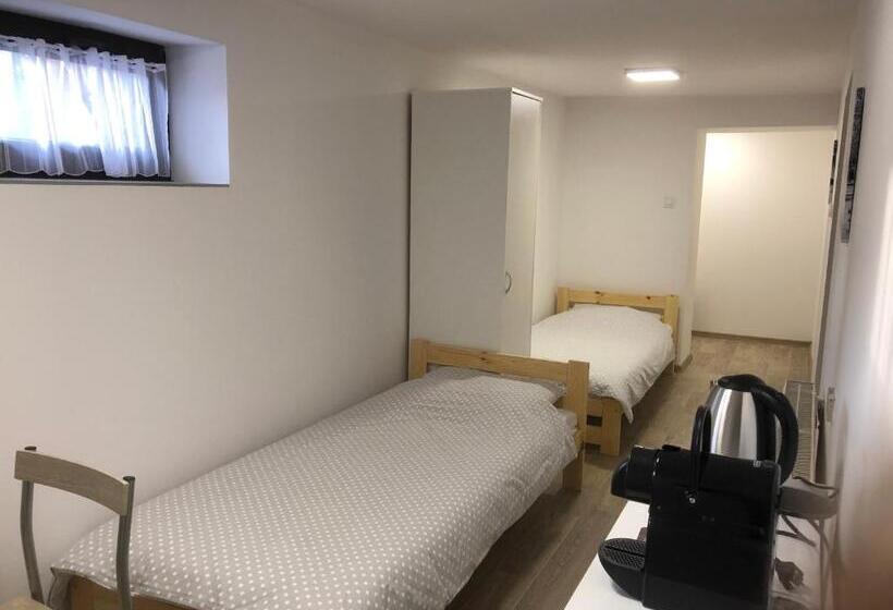 غرفة إقتصادية, Willa Zuzanna, Wcześniej Willa Italia