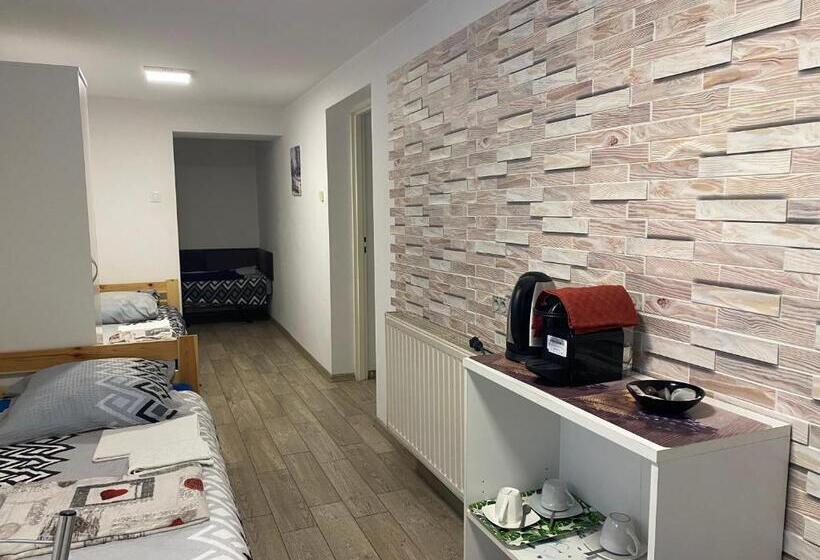 غرفة إقتصادية, Willa Zuzanna, Wcześniej Willa Italia