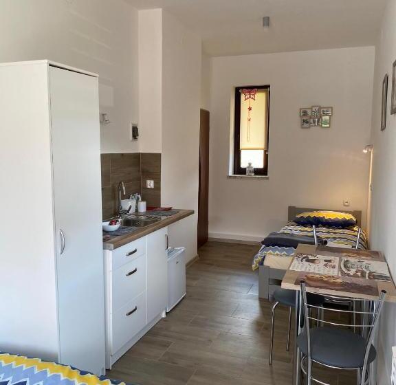 غرفة قياسية, Willa Zuzanna, Wcześniej Willa Italia