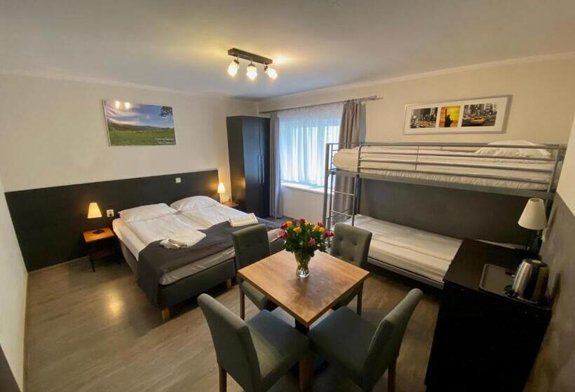 اتاق استاندارد چهار تخته, Willa Luiza