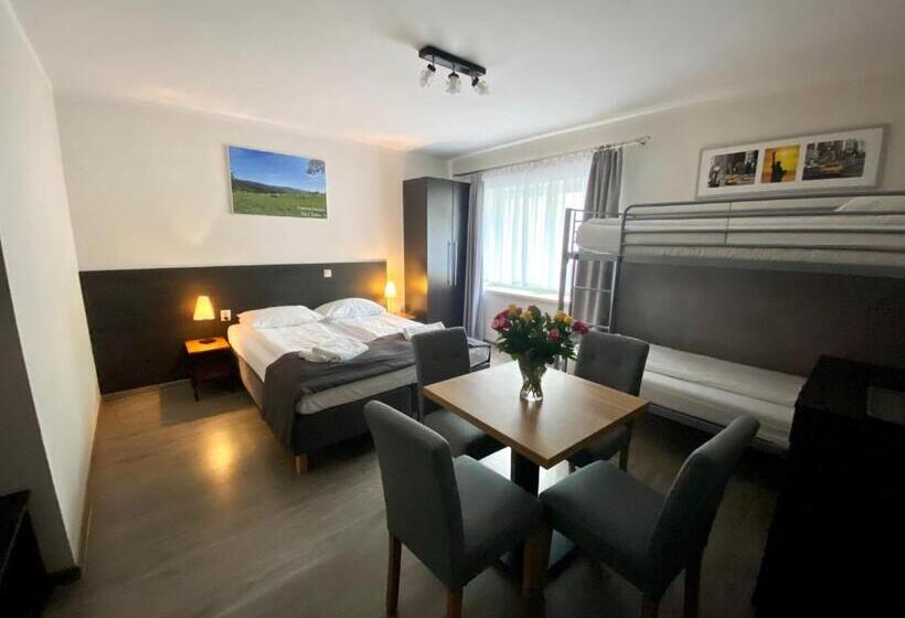 اتاق استاندارد چهار تخته, Willa Luiza