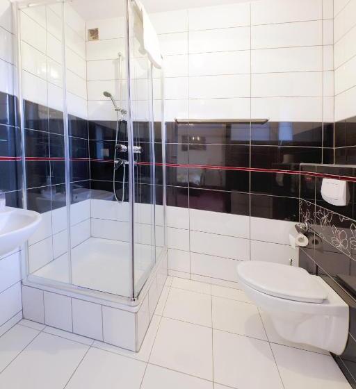 اتاق استاندارد سه نفره, Willa Luiza